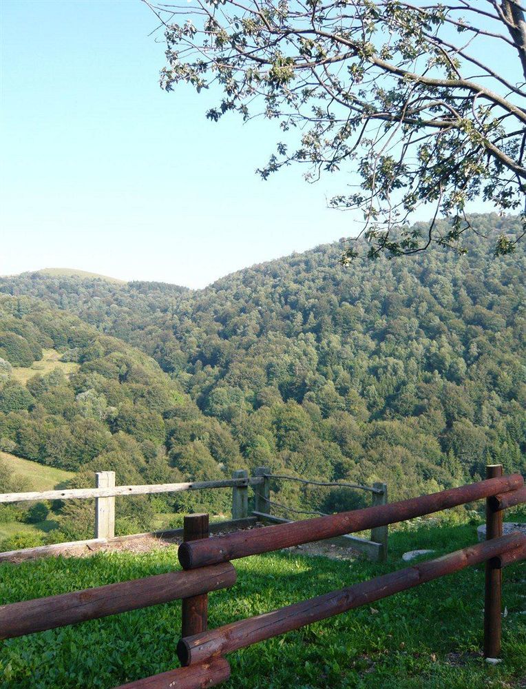 Rifugio Alpetto Di Torno Vandrarhem Sormano Exteriör bild